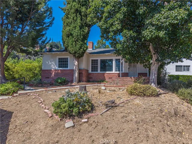 21516 Villena, Woodland Hills, California 91364