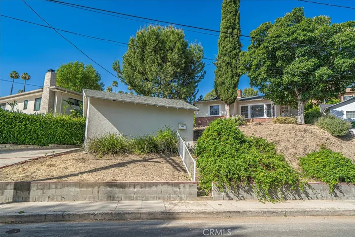 21516 Villena, Woodland Hills, California 91364