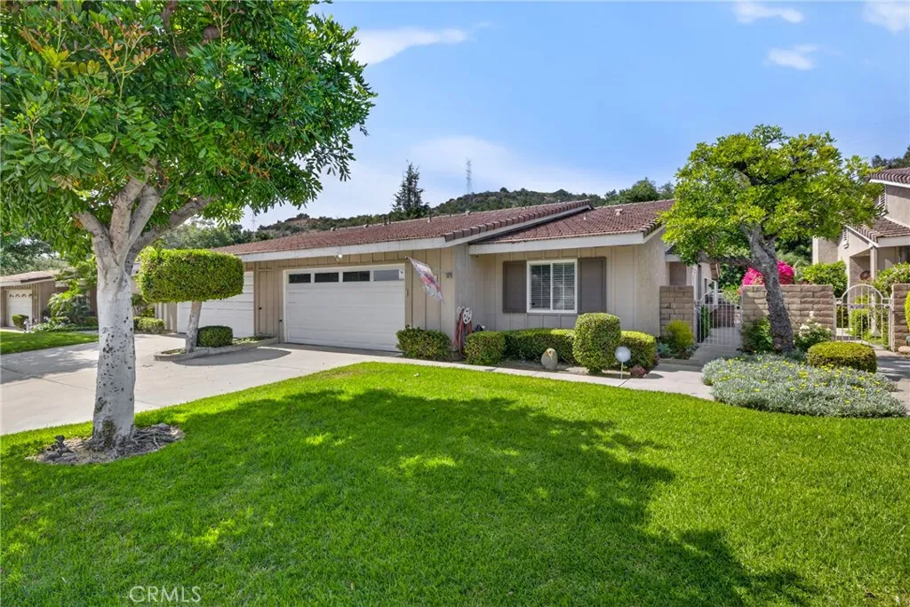 909 Shady Ln