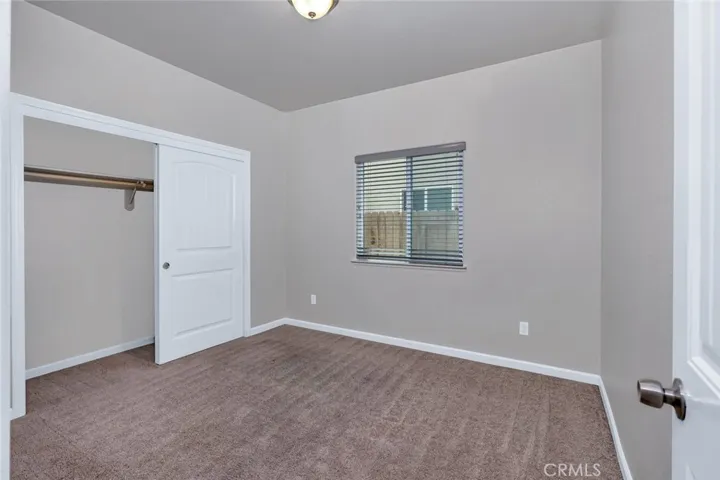middle bedroom