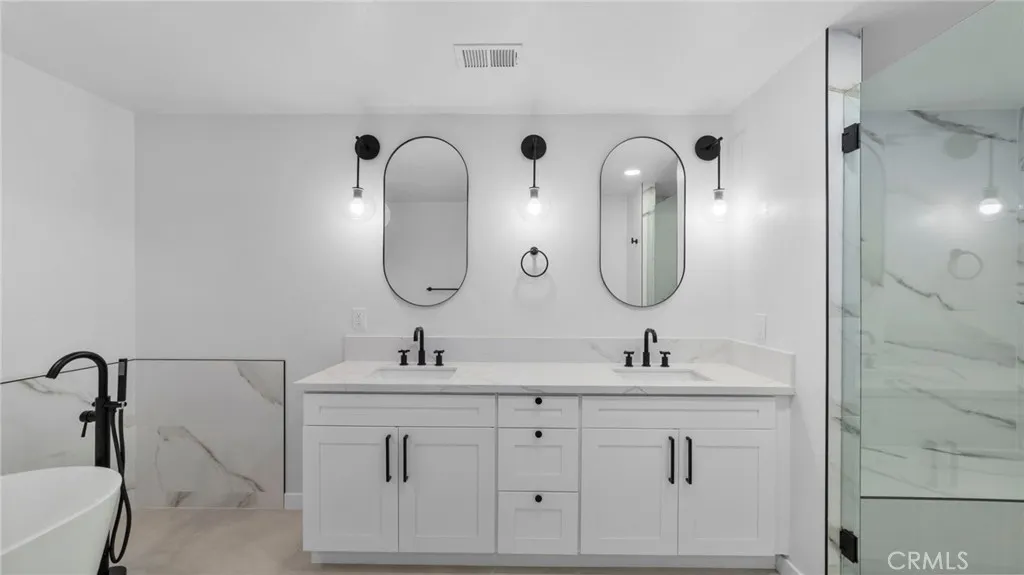 Master Bath Ensuite Bathroom
