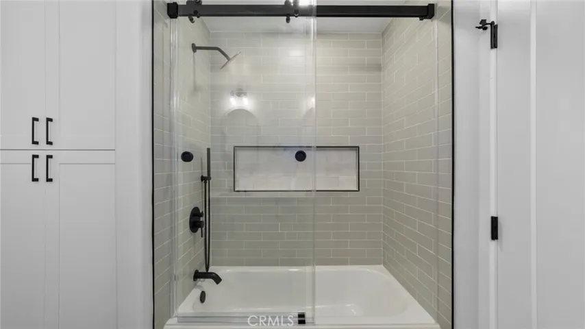 Upstairs Hallway Bath