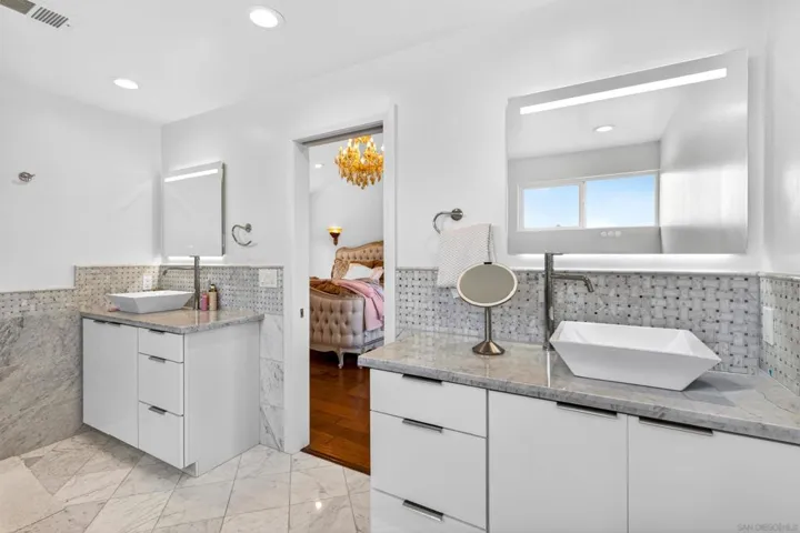 7901 Avenida Kirjah, La Jolla, California 92037