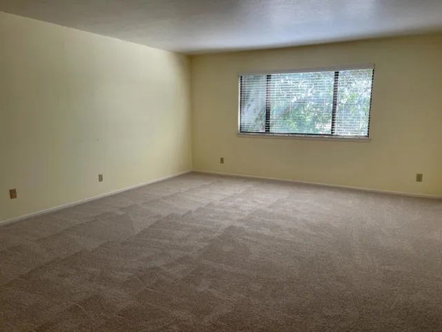 60 Franks Drive, Hollister, California 95023