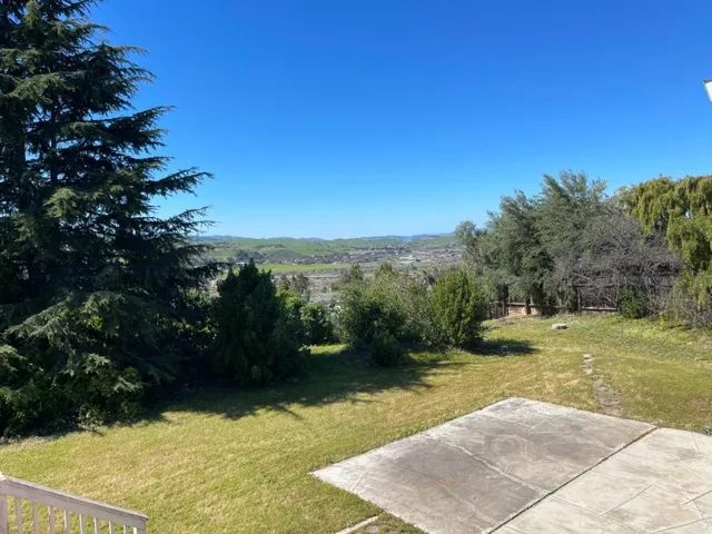 60 Franks Drive, Hollister, California 95023