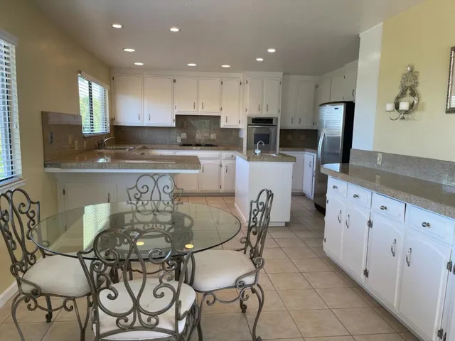 60 Franks Drive, Hollister, California 95023