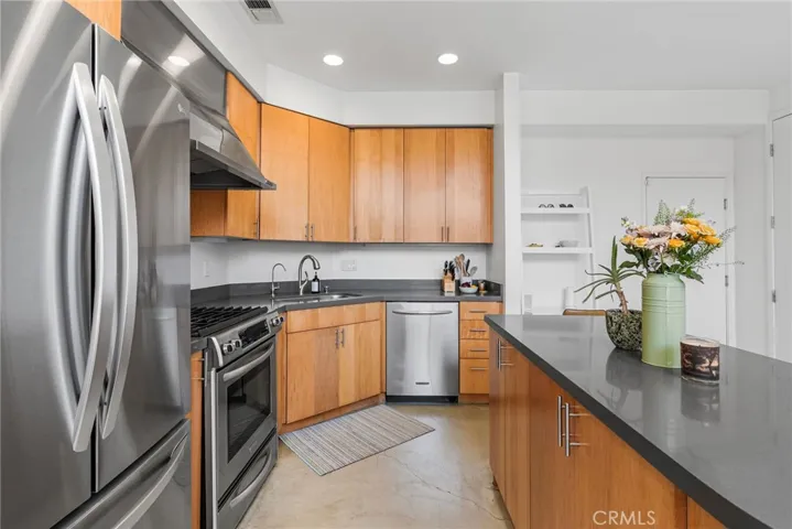 637 E 4th B, Long Beach, California 90802