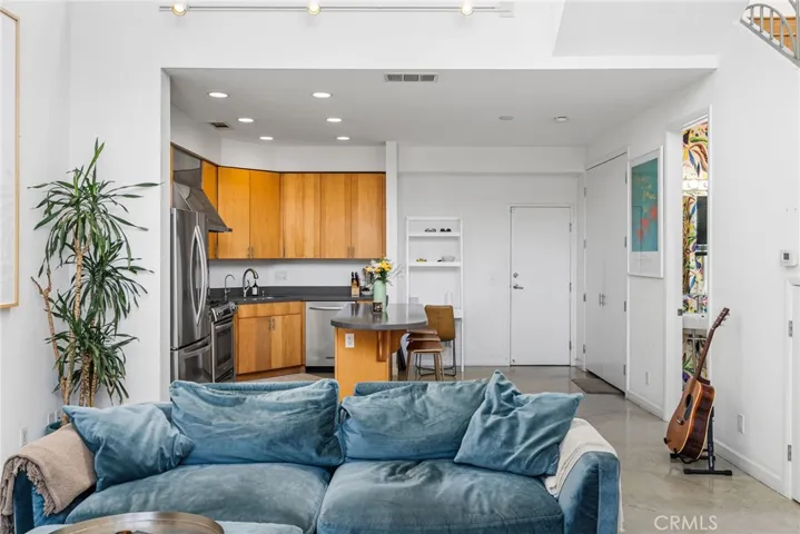 637 E 4th B, Long Beach, California 90802