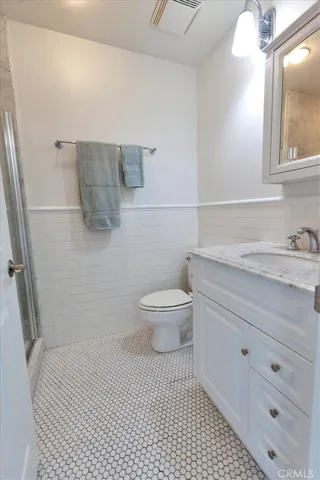 Second ensuite bath is also remodeled!