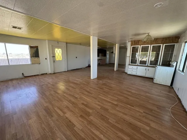 Living/Dining Area