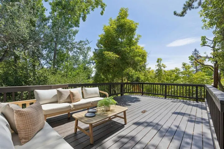 1085 Sunset Drive, San Carlos, California 94070