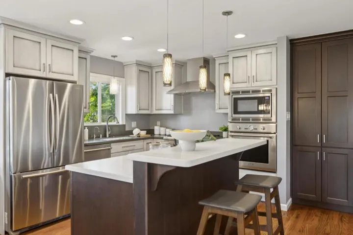1085 Sunset Drive, San Carlos, California 94070