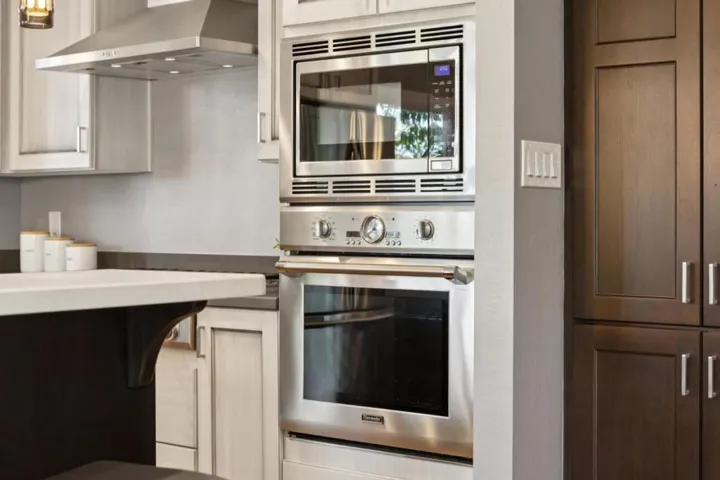 1085 Sunset Drive, San Carlos, California 94070