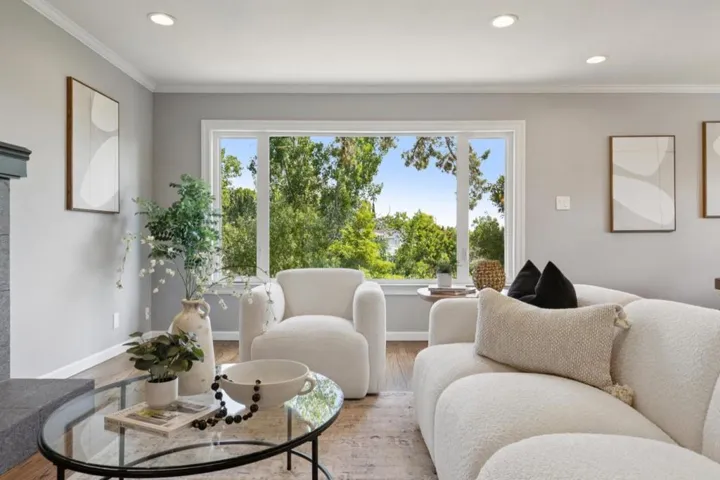 1085 Sunset Drive, San Carlos, California 94070