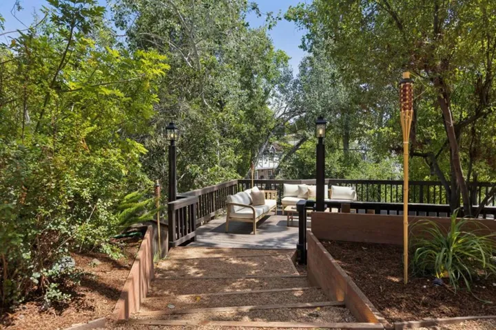 1085 Sunset Drive, San Carlos, California 94070