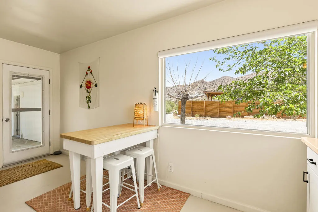 8669 Via Via Rocosa Road, Joshua Tree