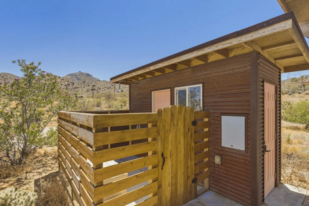 8669 Via Via Rocosa Road, Joshua Tree
