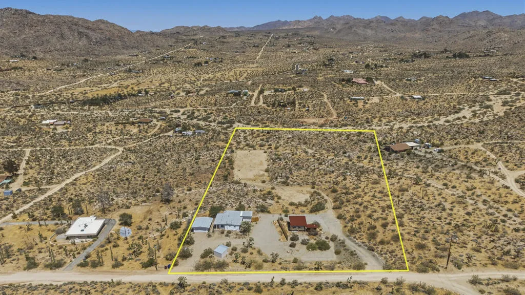8669 Via Via Rocosa Road, Joshua Tree
