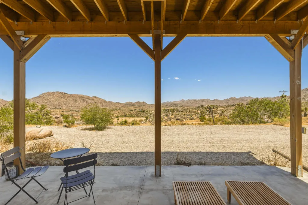 8669 Via Via Rocosa Road, Joshua Tree