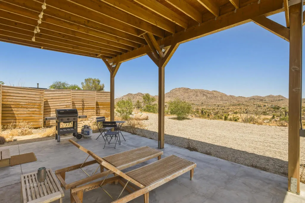 8669 Via Via Rocosa Road, Joshua Tree