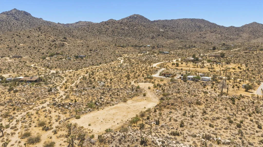 8669 Via Via Rocosa Road, Joshua Tree