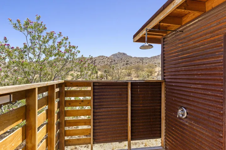 8669 Via Via Rocosa Road, Joshua Tree