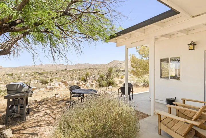 8669 Via Via Rocosa Road, Joshua Tree