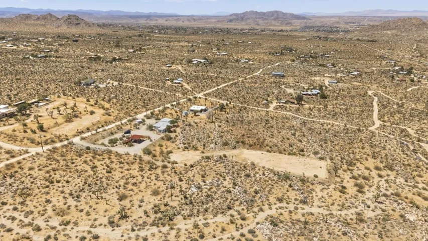 8669 Via Via Rocosa Road, Joshua Tree