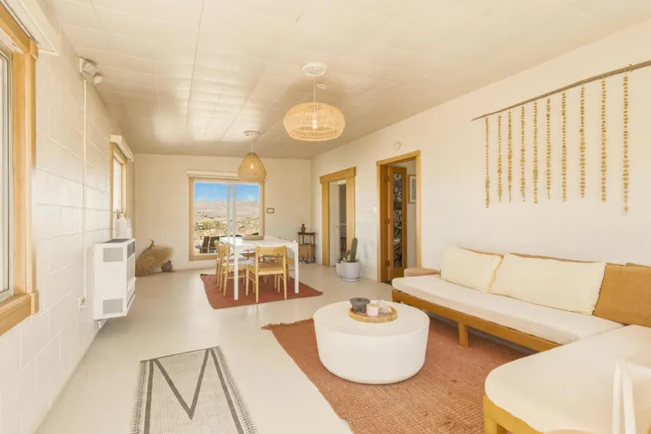 8669 Via Via Rocosa Road, Joshua Tree