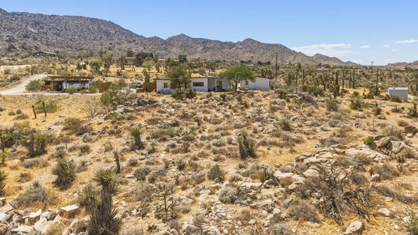 8669 Via Via Rocosa Road, Joshua Tree