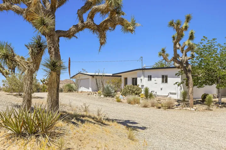 8669 Via Via Rocosa Road, Joshua Tree