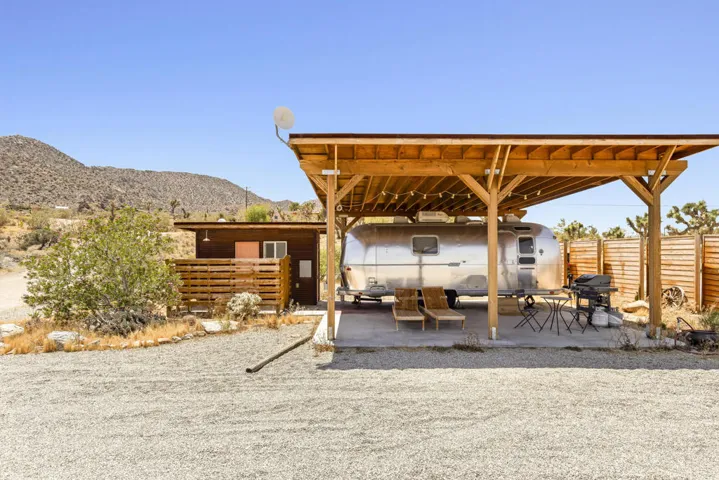 8669 Via Via Rocosa Road, Joshua Tree