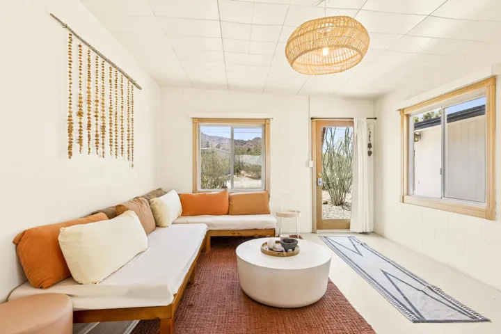 8669 Via Via Rocosa Road, Joshua Tree