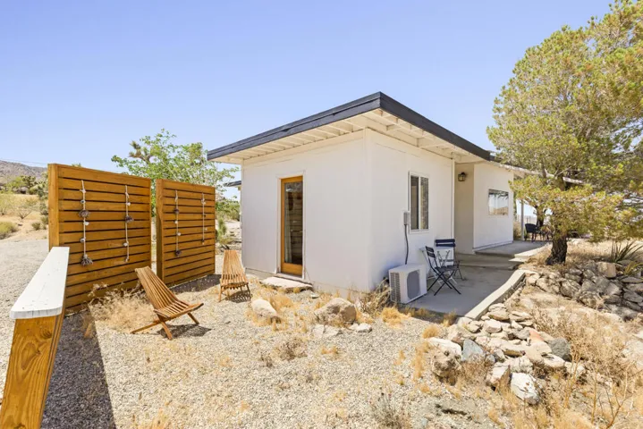 8669 Via Via Rocosa Road, Joshua Tree
