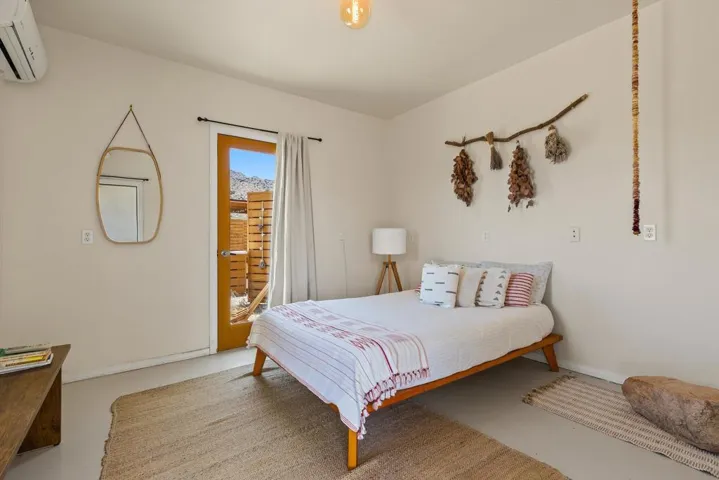 8669 Via Via Rocosa Road, Joshua Tree