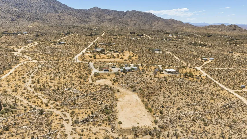 8669 Via Via Rocosa Road, Joshua Tree