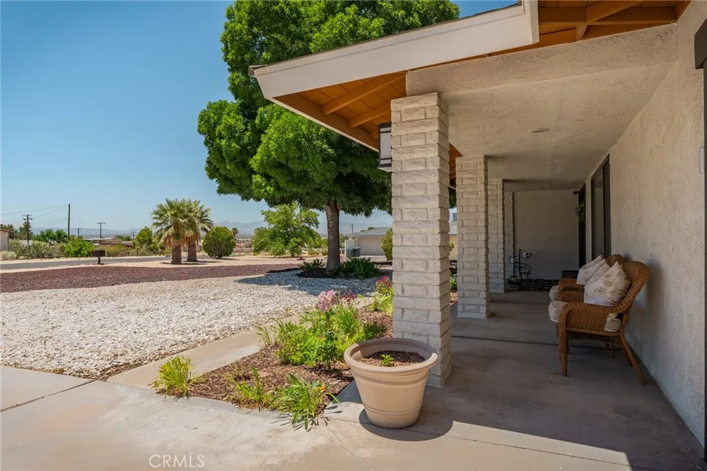 Covered patio in front