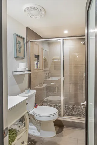 DOWNSTAIRS BATHROOM
