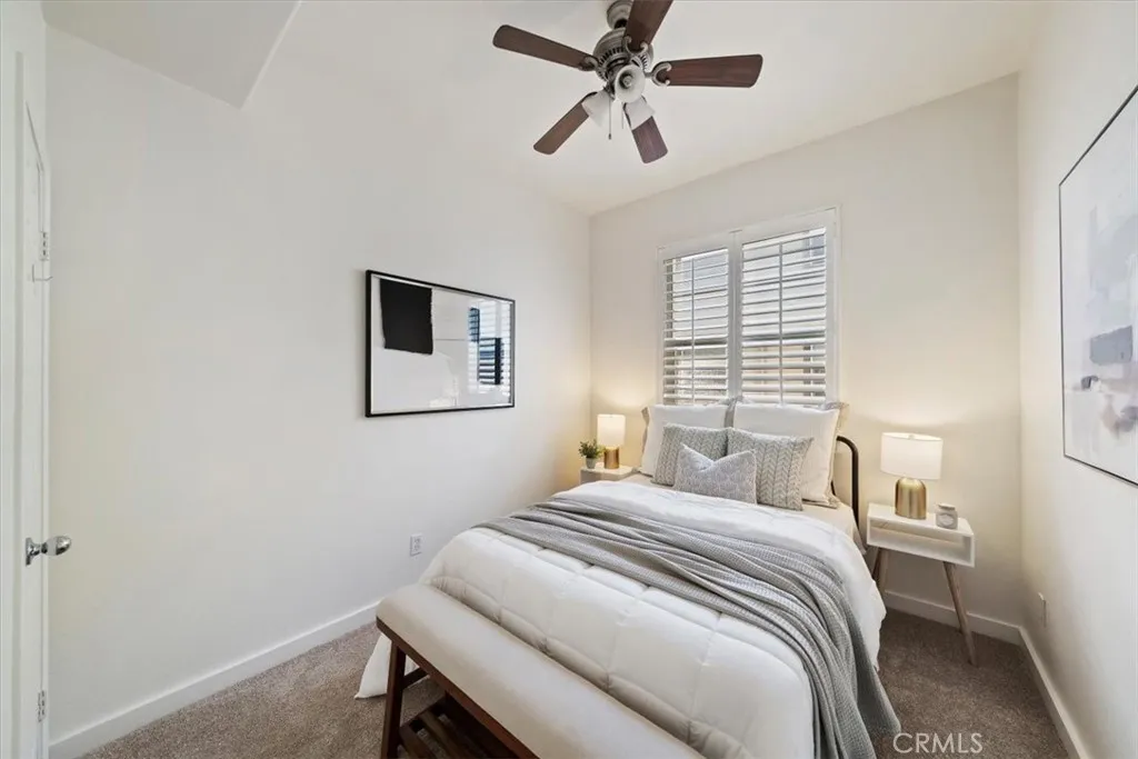 Midlevel bedroom