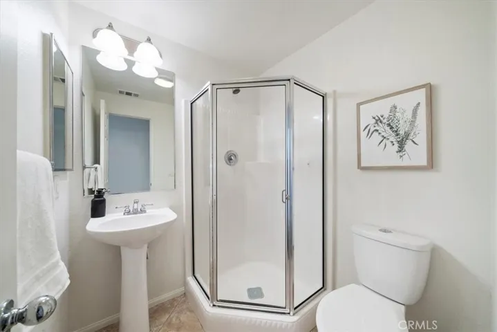 Midlevel Bath