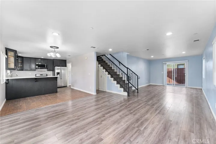 435-cerritos-ave-long-beach-ca-open-concept-living.jpg