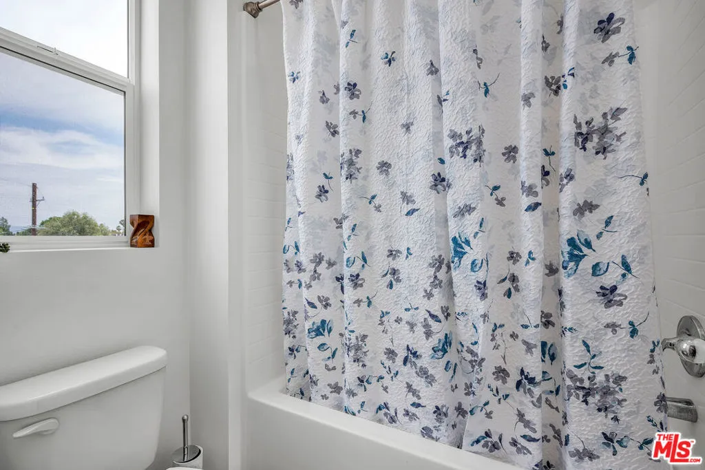 Shower in Jack and Jill Bathro
