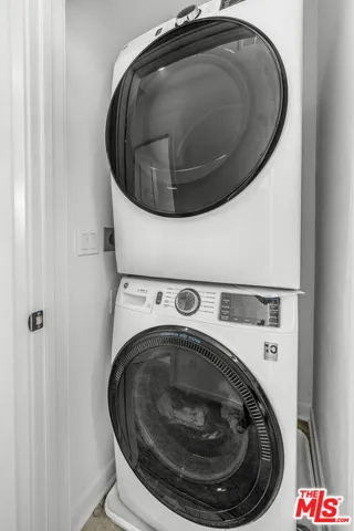 Washer and Dryer In Unit