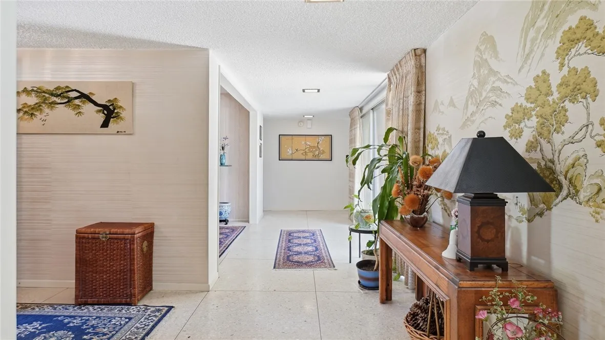Entry area