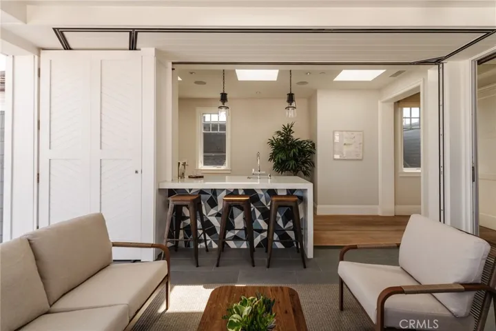 413 7th, Manhattan Beach, California 90266