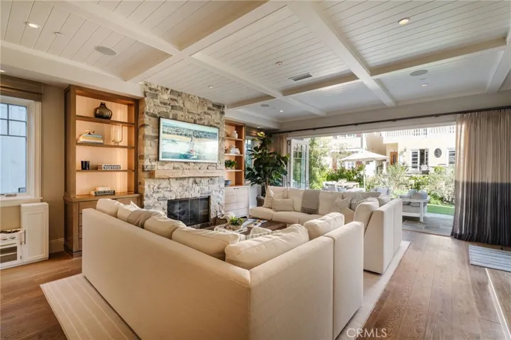 413 7th, Manhattan Beach, California 90266