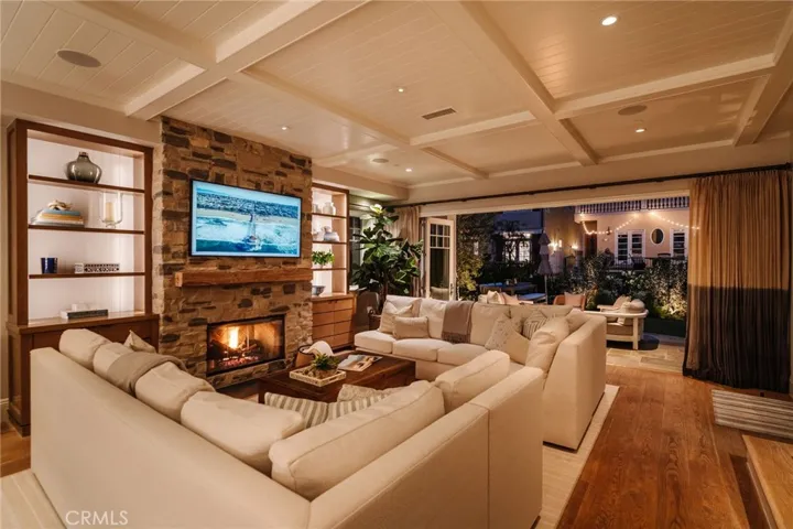 413 7th, Manhattan Beach, California 90266