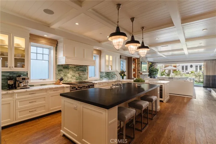413 7th, Manhattan Beach, California 90266