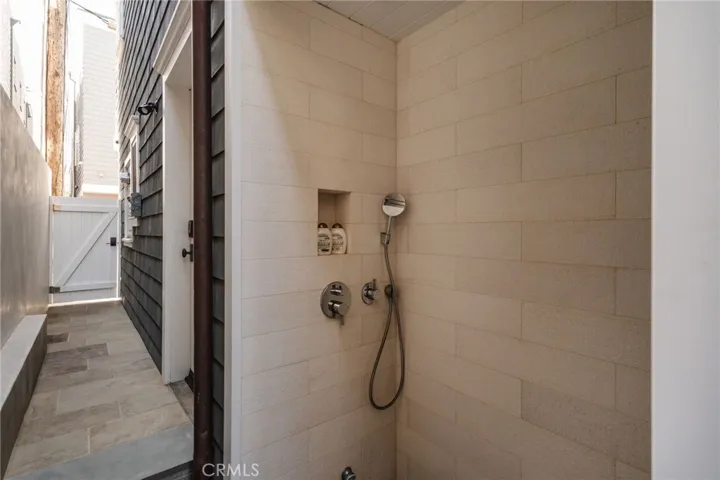 413 7th, Manhattan Beach, California 90266