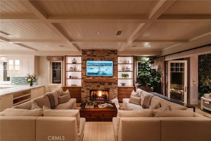 413 7th, Manhattan Beach, California 90266